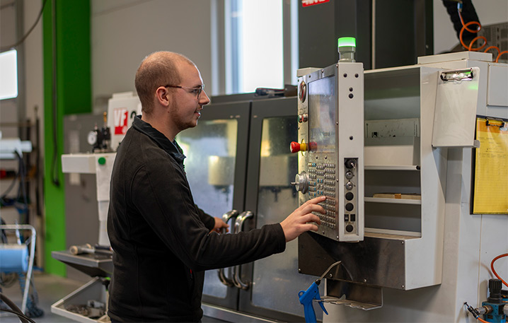 202511_DECKER_Produktion_10